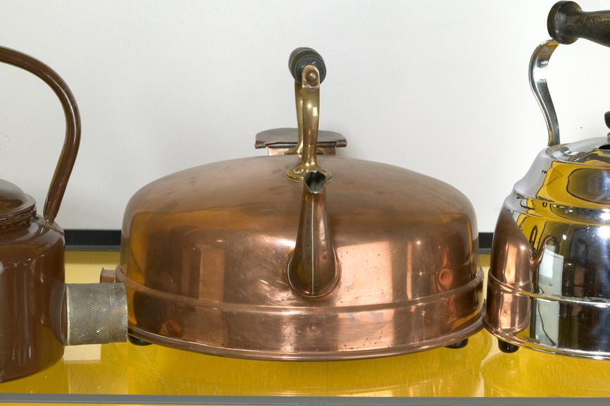 Electric kettle, made by Metropolitan-Vickers Electrical Co