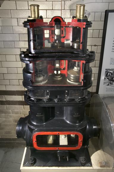 High-Speed Inverted Vertical Two-Cylinder Steam Engine Used for Generating Electricity