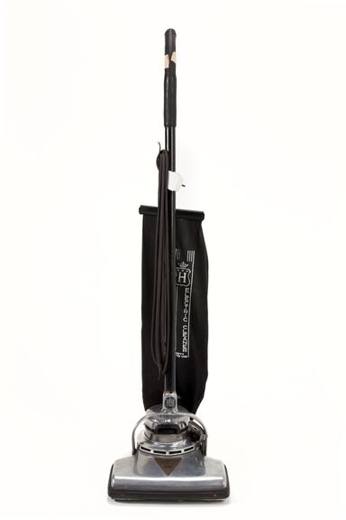 Hoover electric upright vacuum cleaner (model 800)