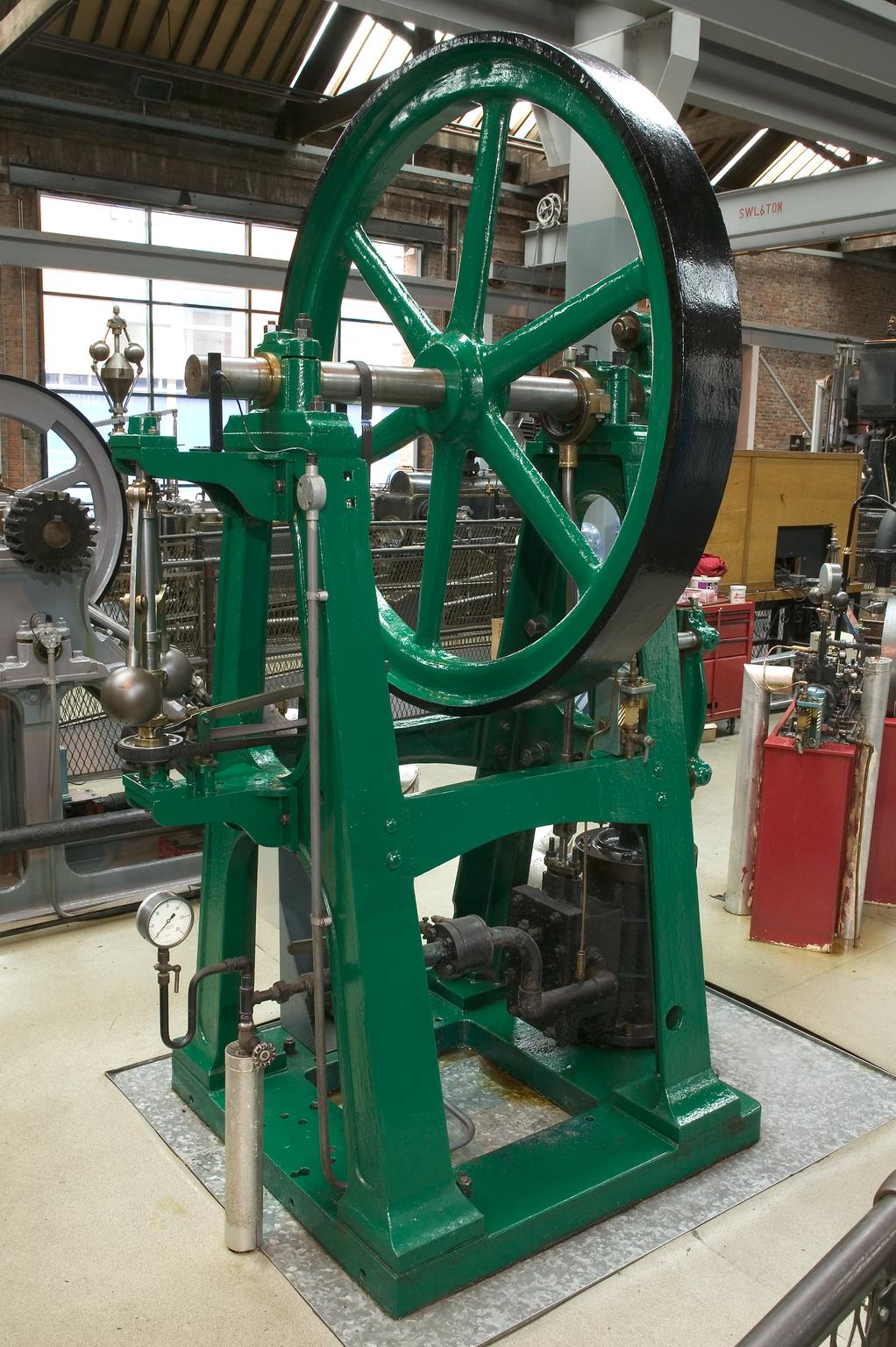 Chadwick Vertical Steam Engine | Science Museum Group Collection