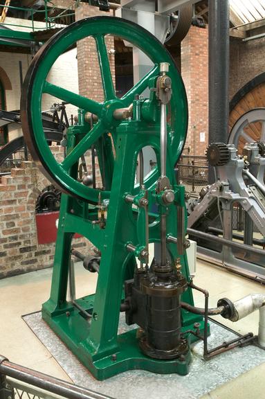 Chadwick Vertical Steam Engine | Science Museum Group Collection