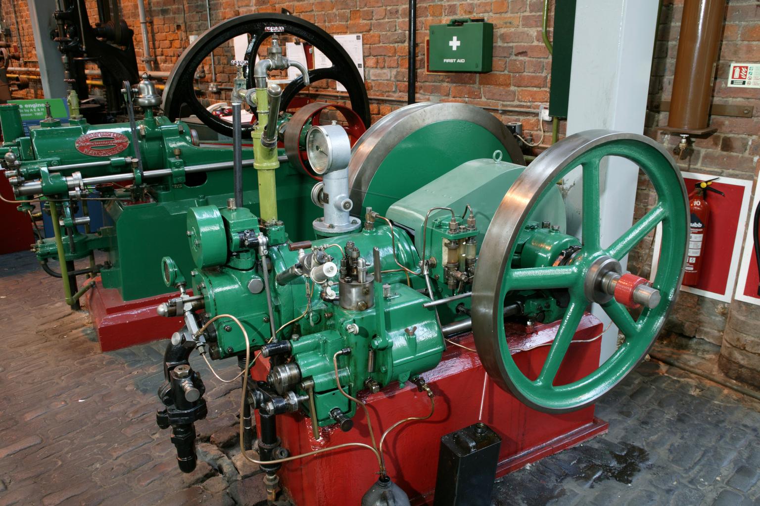 Crossley Type IHD4 Diesel Engine