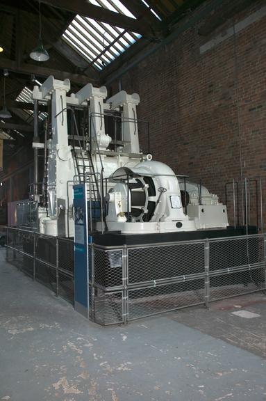 Hydraulic Pumping Engine