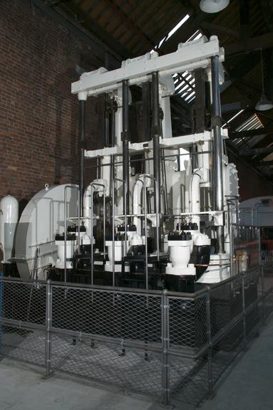 Hydraulic Pumping Engine