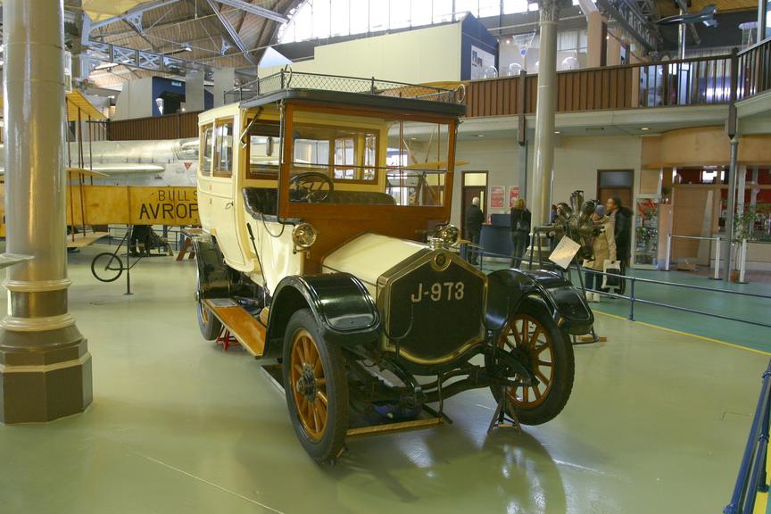 40-hp open-drive limousine by Crossley Motors