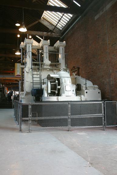 Hydraulic Pumping Engine