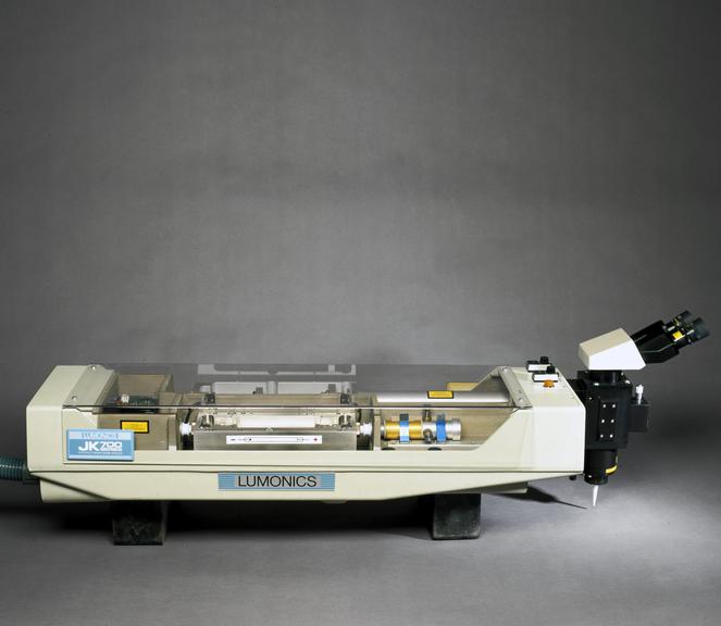 700 series laser, made by Lumonics.