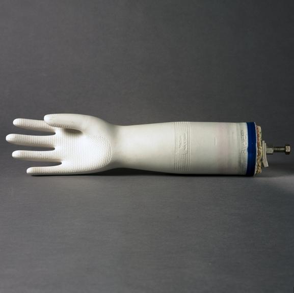 Ceramic rubber glove former