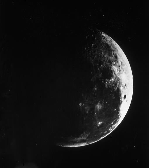 Lunar photograph taken with the Kew Photoheliograph (photograph; black-and-white transparency; copy print)