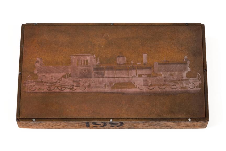 A printing block with a surface image of a Beyer-Garratt