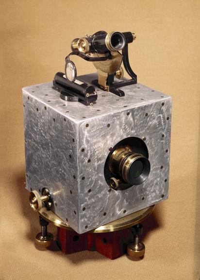 Bridges-Lee type phototheodolite, 1894-1896 (phototheodolite)