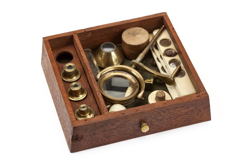 Case for Culpeper-type microscope, made by William Rothwell