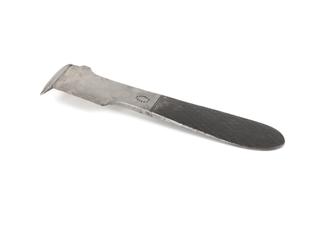 Spine chisel from post-mortem set