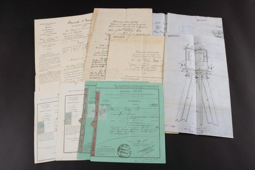 Documents in French relating to Lee's invention