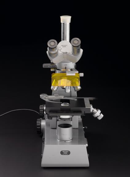 'Immunopan' fluorescence microscope by Reichert