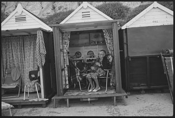 Page showing postcards of Pier & Beach, Eastbourne and West Parade and Park Road, Bognor