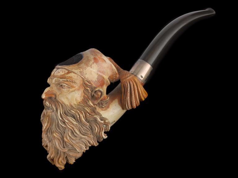 Carved Meerschaum tobacco pipe