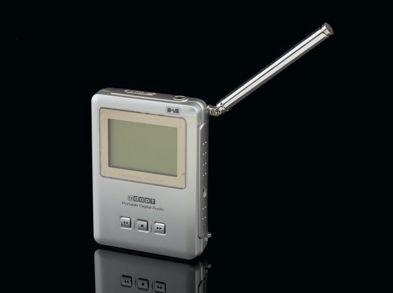 Perstel Adapt DR101 portable DAB and FM radio receiver