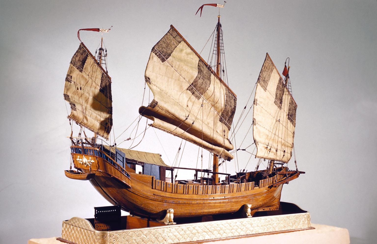 Rigged model of a Hainan sea-going junk | Science Museum Group Collection