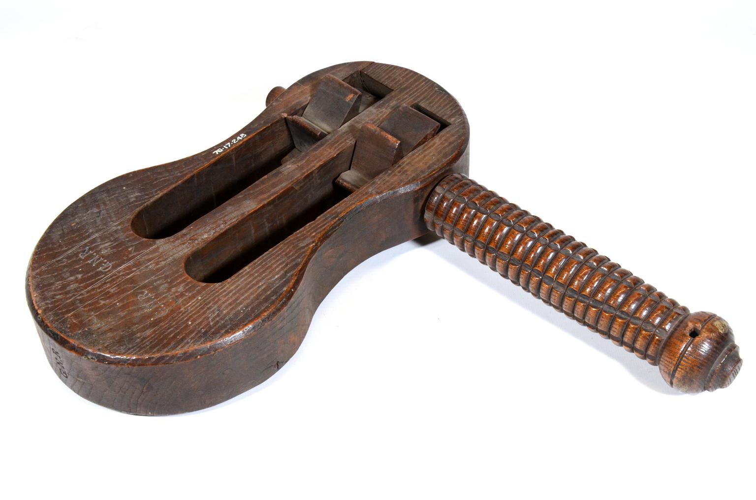 Larung Rattle Warning rattle, Great Northern Railway | Science Museum Group Collection