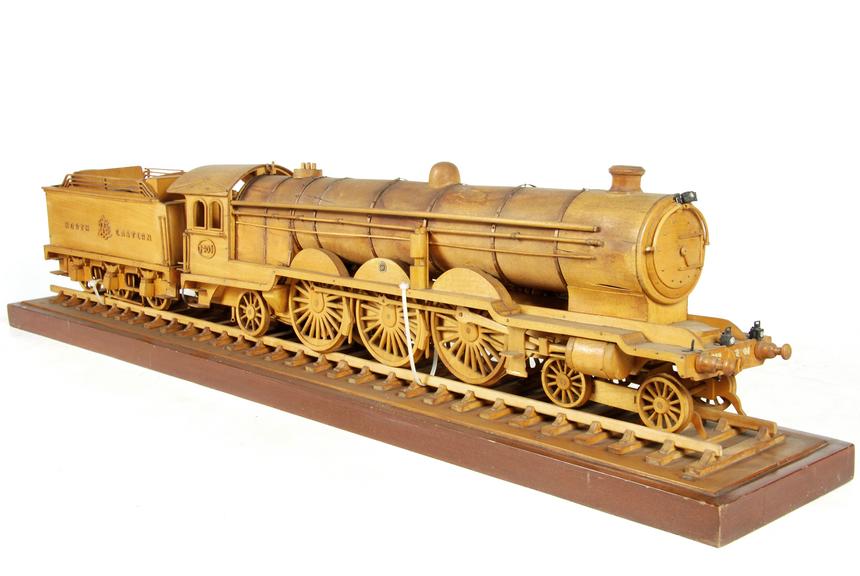 Model steam locomotive 1:24 scale, wood