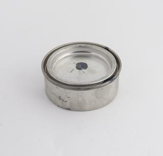 Metal tin