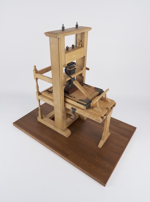 Model, scale 1:4, of a printing press