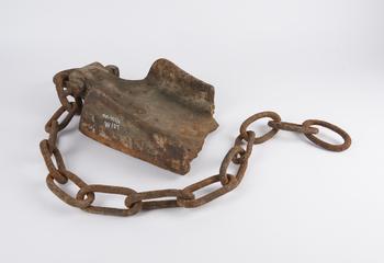 Iron drag-shoe and chain, 6"
