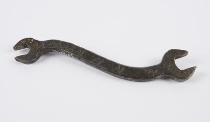 Double open-ended spanner