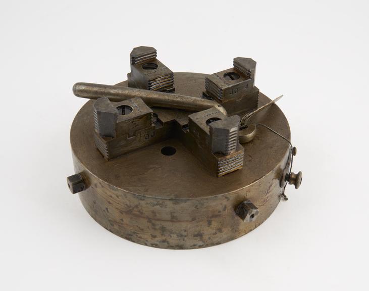 6 inch 4 jaw national chuck with spanner