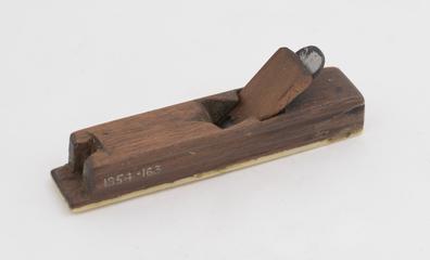 Violin maker's plane