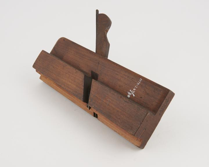 Moulding plane:quirk ovolo type with a boxwood inserted profile