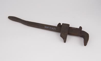 Axle slip wrench ("TREGON")