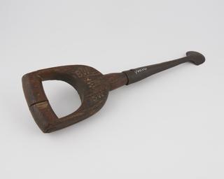 Barking iron with socket end fitted with a  spade