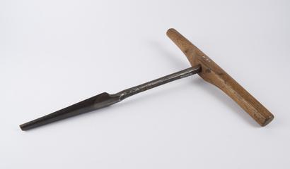 Wheelwright's taper auger with nose