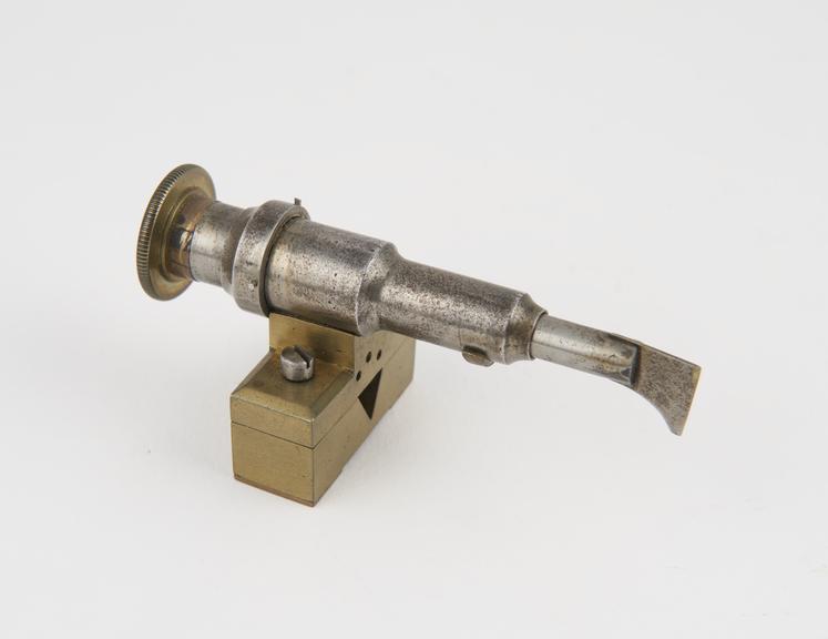 One Watch fusee cutter