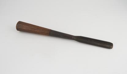 Wheelwright's Gouge, 1" o/bevel (handle loose)