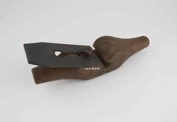 Wheelwright's dowel or rung rounding plane