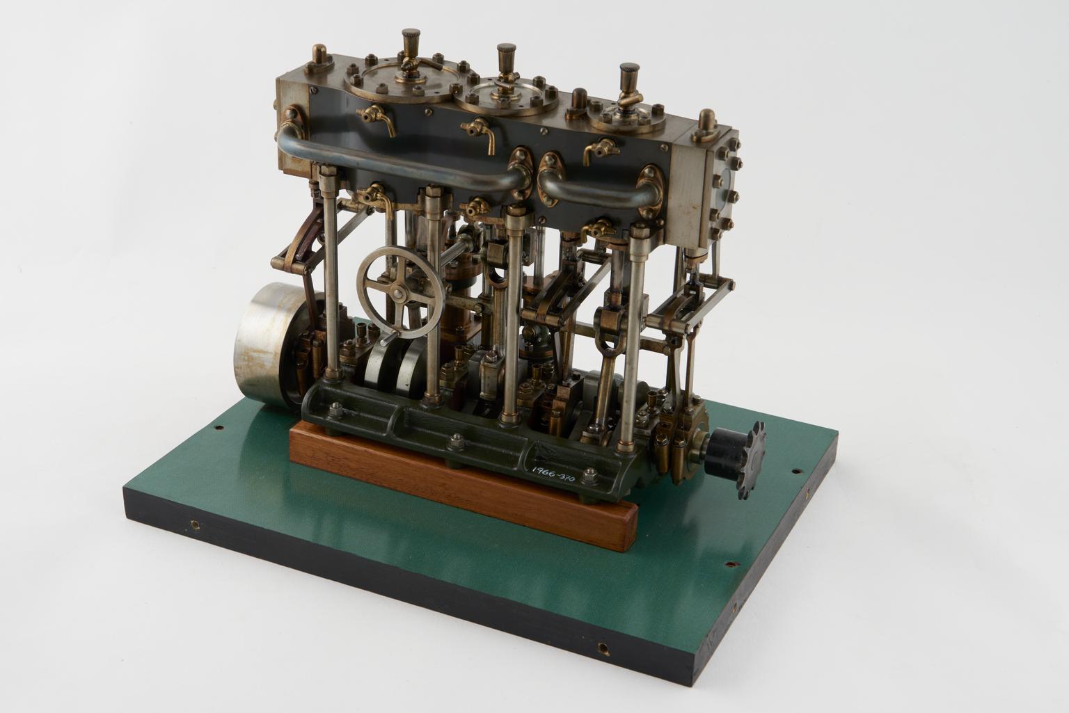 Team Engine Science Model triple expansion marine steam engine | Science Museum Group ...
