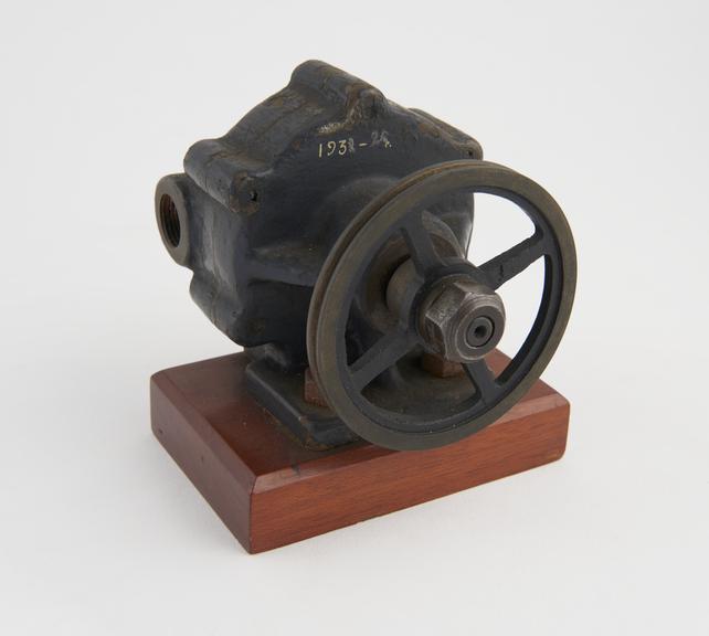 Malcolm-Feuerheerd Rotary Oil Pump