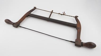 Wheelwright's tool, bow saw