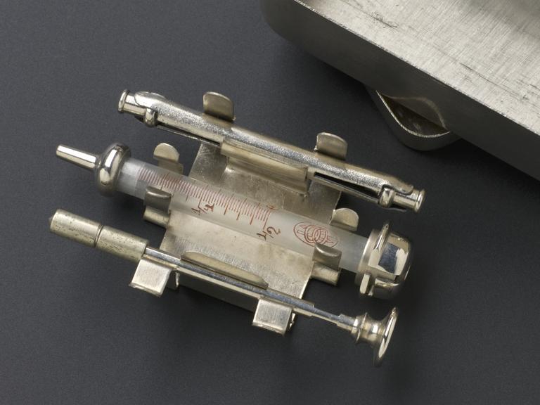 Tuberculin hypodermic syringe, Germany, 1901-1930