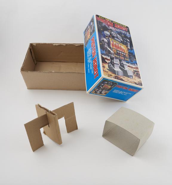 Box packaging for Piston Robot with packaging