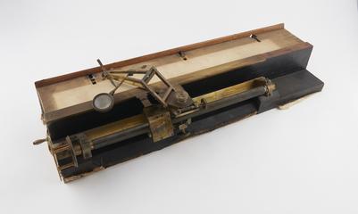 Lavater's Instrument for Dividing Mathematical Scales on Rules
