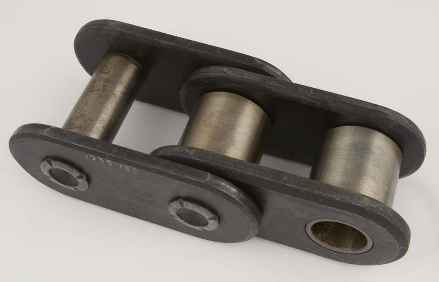 Sample of roller chain no.110325; 4 inch pitch;1935