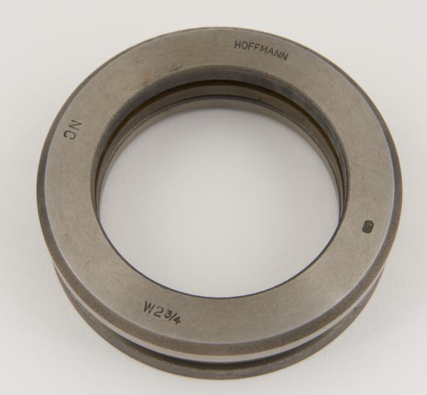 Light type ball thrust bearing by Hoffmann.