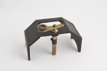 Dissecting microscope with cast iron base