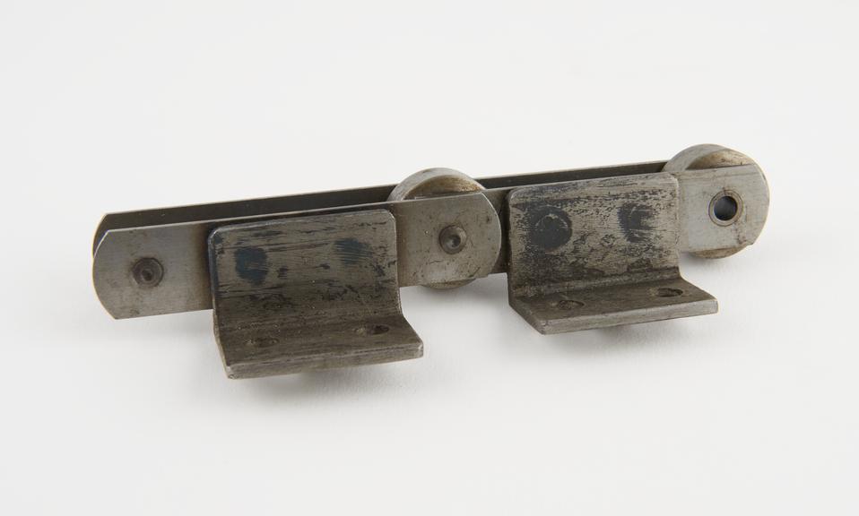 Sample, 2 links of conveyor chain No. 197 891/51, 2