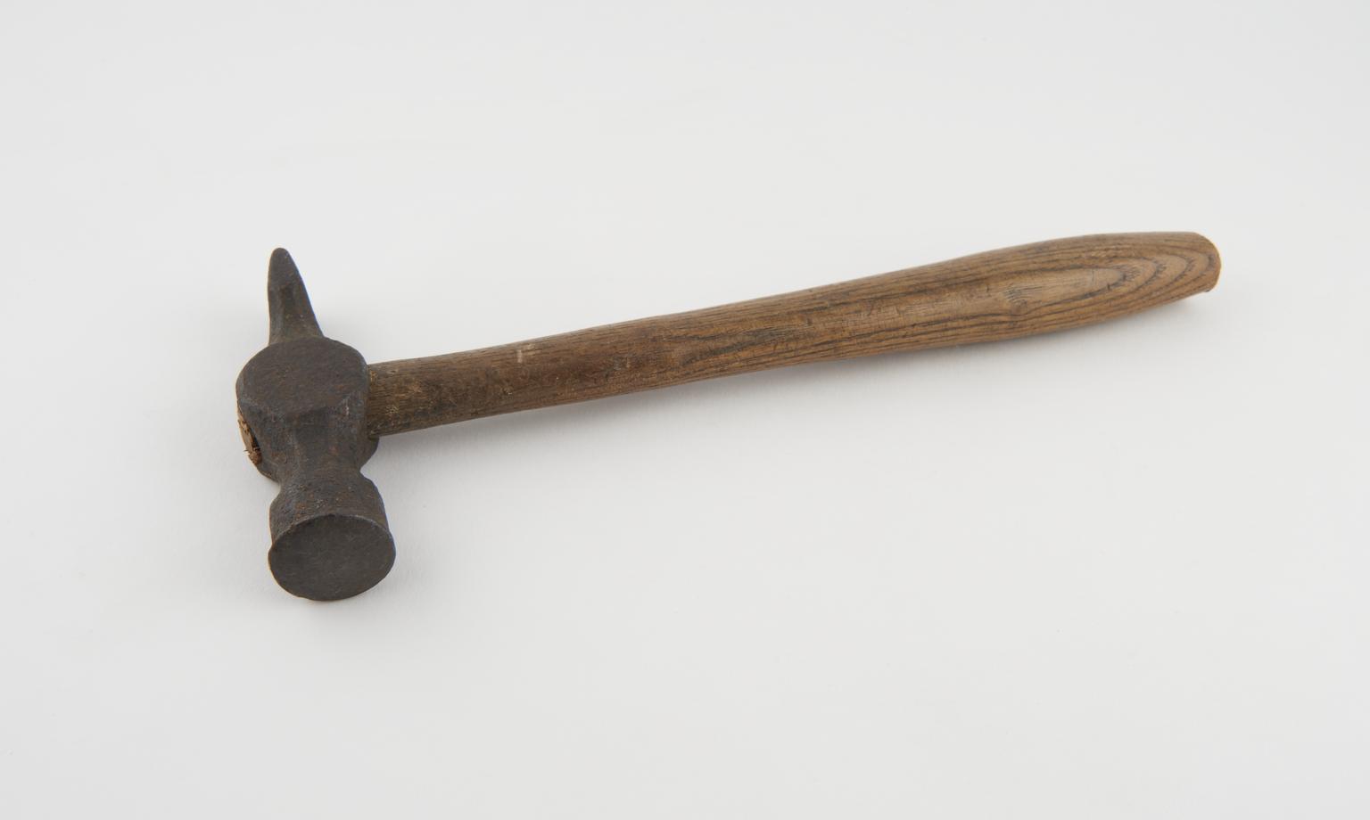 Warrington pattern cross-pein hand hammer