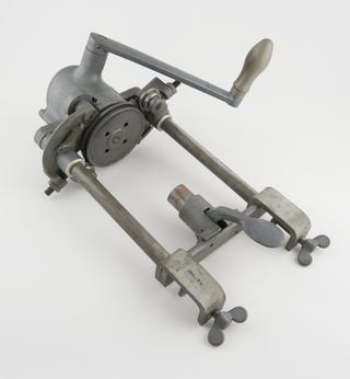 Dixie Automatic Can Sealer